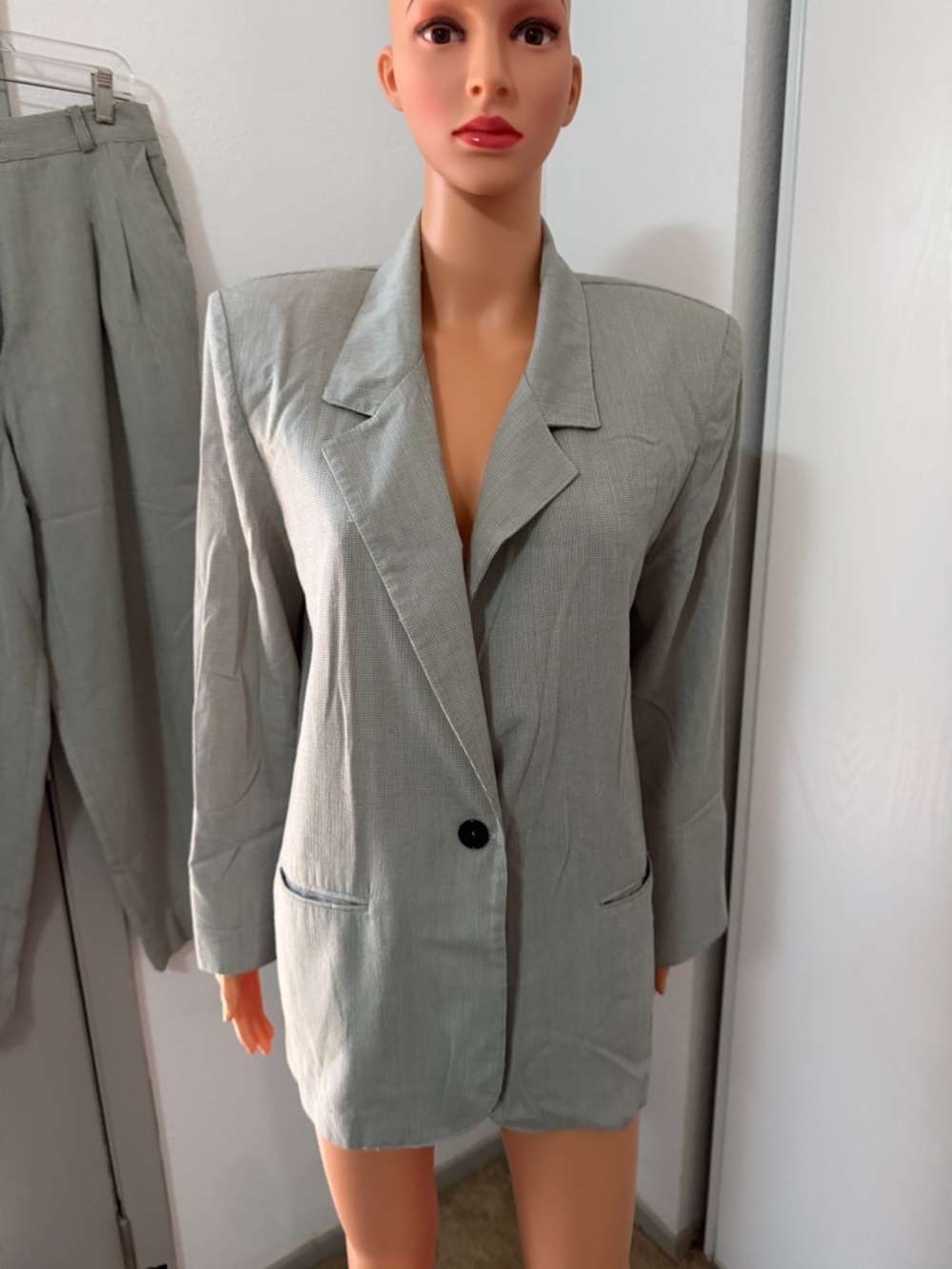 Vintage Toni Garment Company Sage Green Suit Set Blazer & Pants Size 10 - Picture 9 of 11